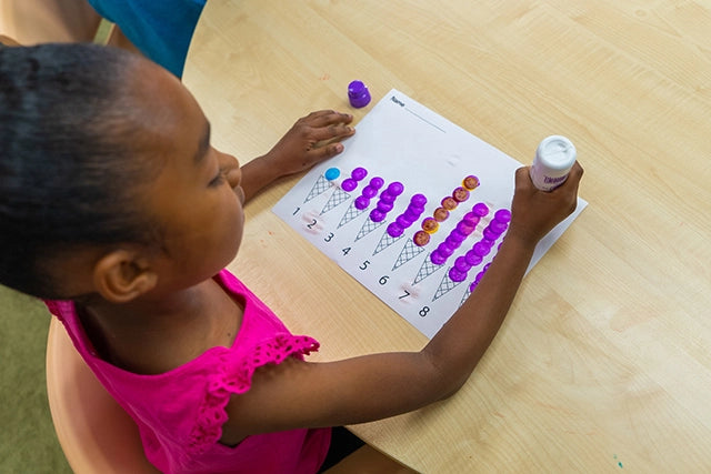Do A Dot Art! Rainbow Dot Markers - Set of 4